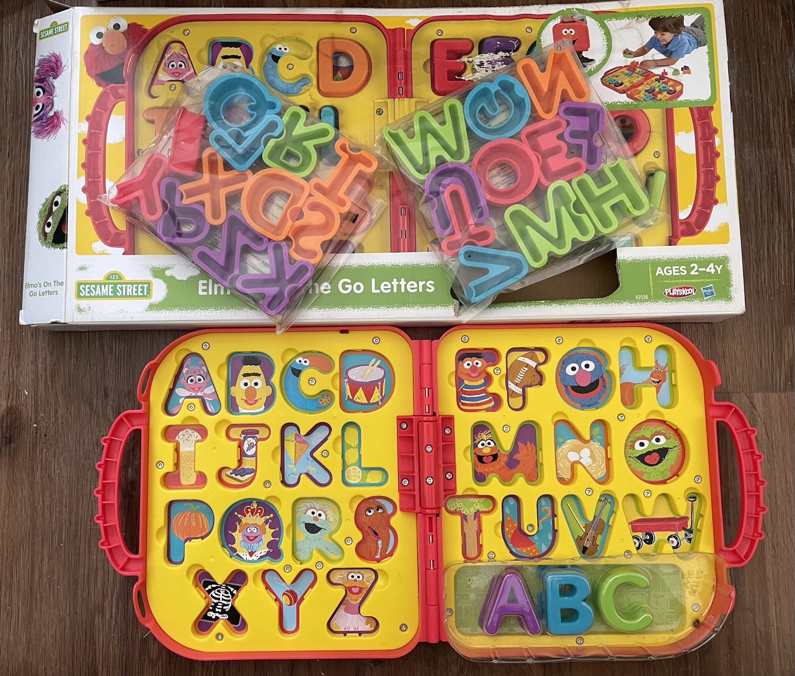 Sesame Street Elmo’s On The Go Letters Alphabet Carry Case COMPLETE ABC NEW