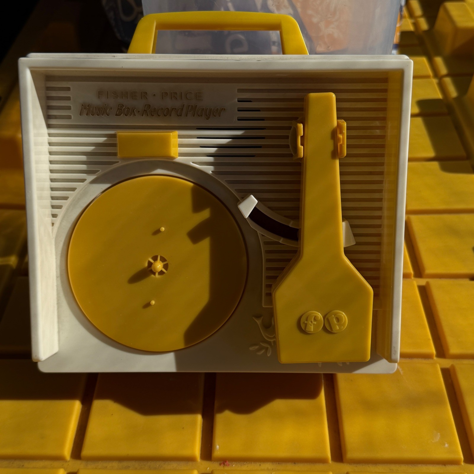 Fisher Price Music Box Record Player Unisex OS Red Excellent Retro Toy 1697