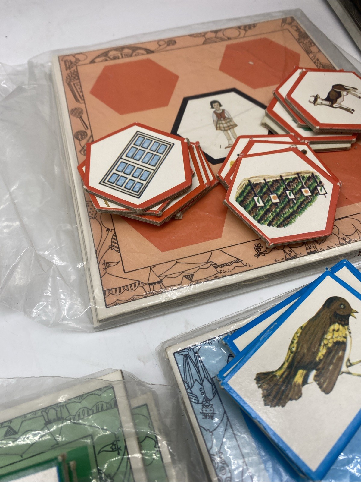 1971 Early Learning Activity Beginning Sounds Great Illustrations Complete!