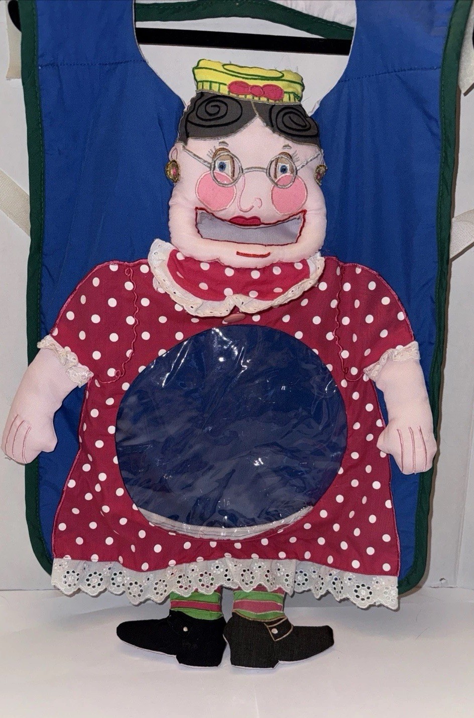Lakeshore Storytelling Apron Plus 1 Food Kit