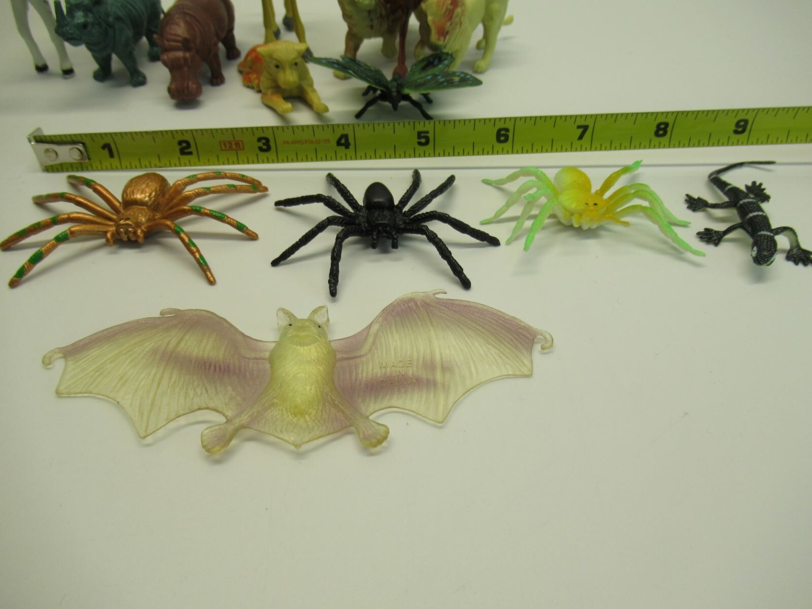 Plastic Molded Miniature Wild Safari Animals Lot of 34 Dinosaurs Spiders Snakes