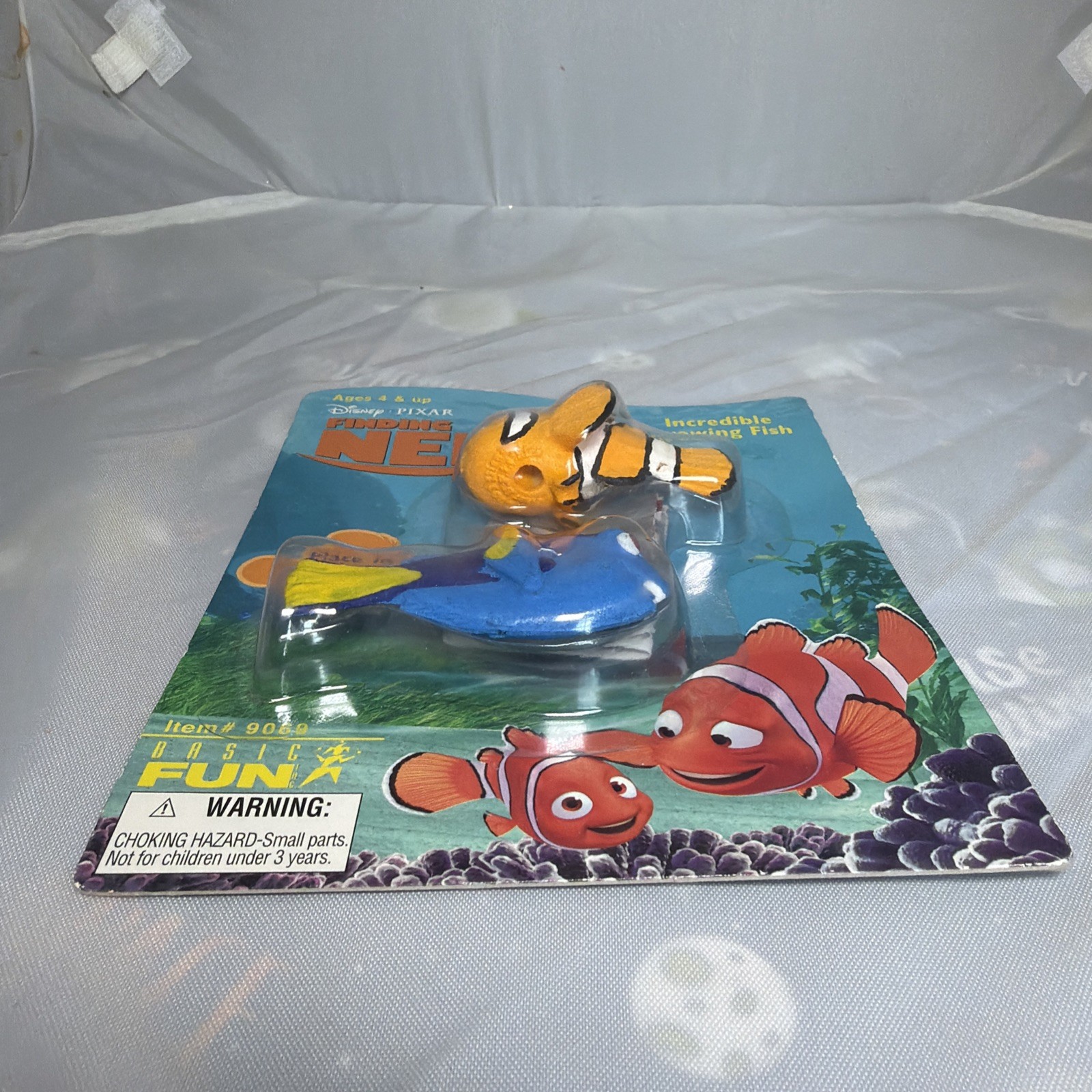 2004 Rare Finding Nemo Incredible Growing Fish- Put in Water, New and Sealed