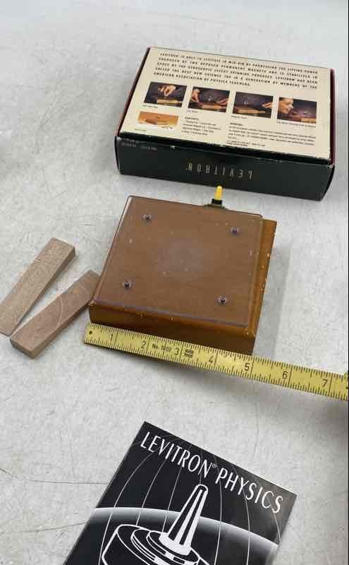 Levitron Magnetic Anti Gravity Top Physics Educational Toy With Box And Booklet