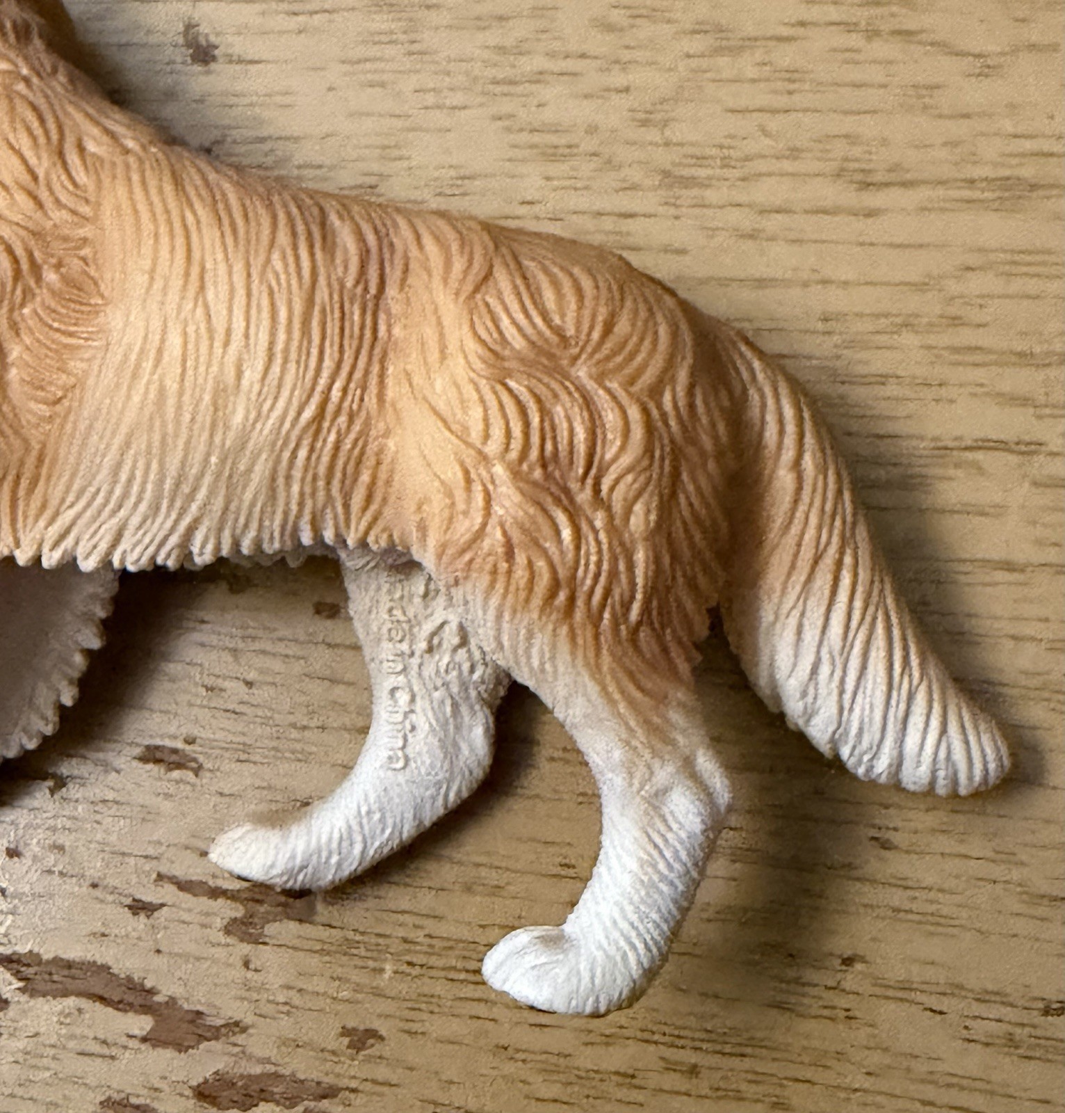 Schleich Golden Retriever Pet Dog Animal Figurine D73527 Standing