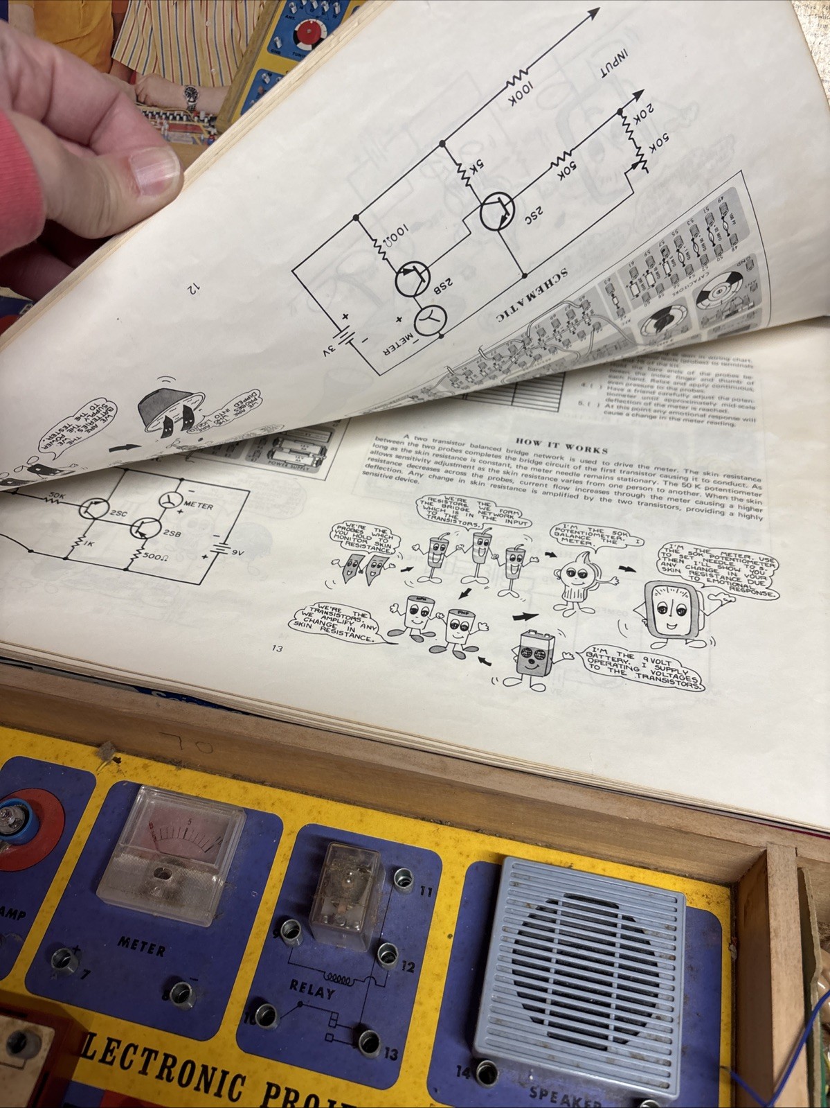 Two Science Fair Electronic Project Kits, 150 And One And 101 28–220 And 28–248