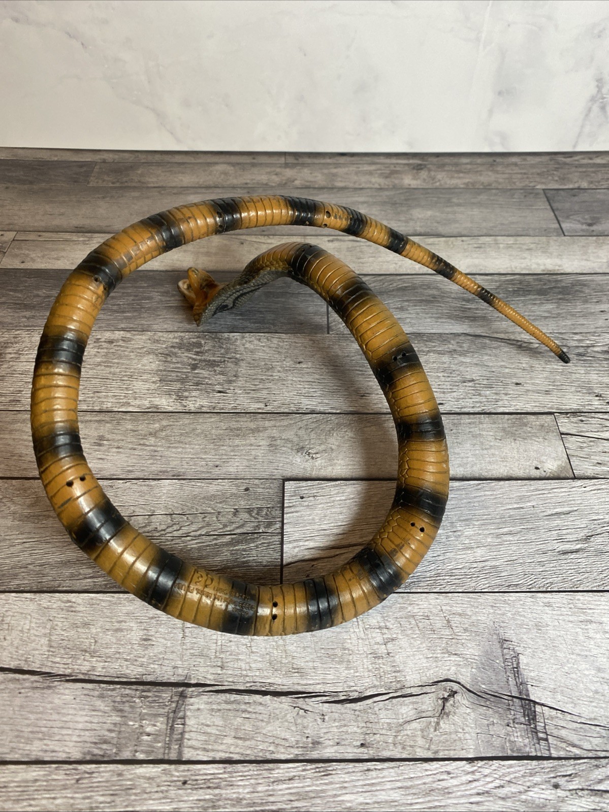 Safari Ltd. Cobra Snake Figure Bendable 34″ Realistic Reptile Vintage 1998 Toy
