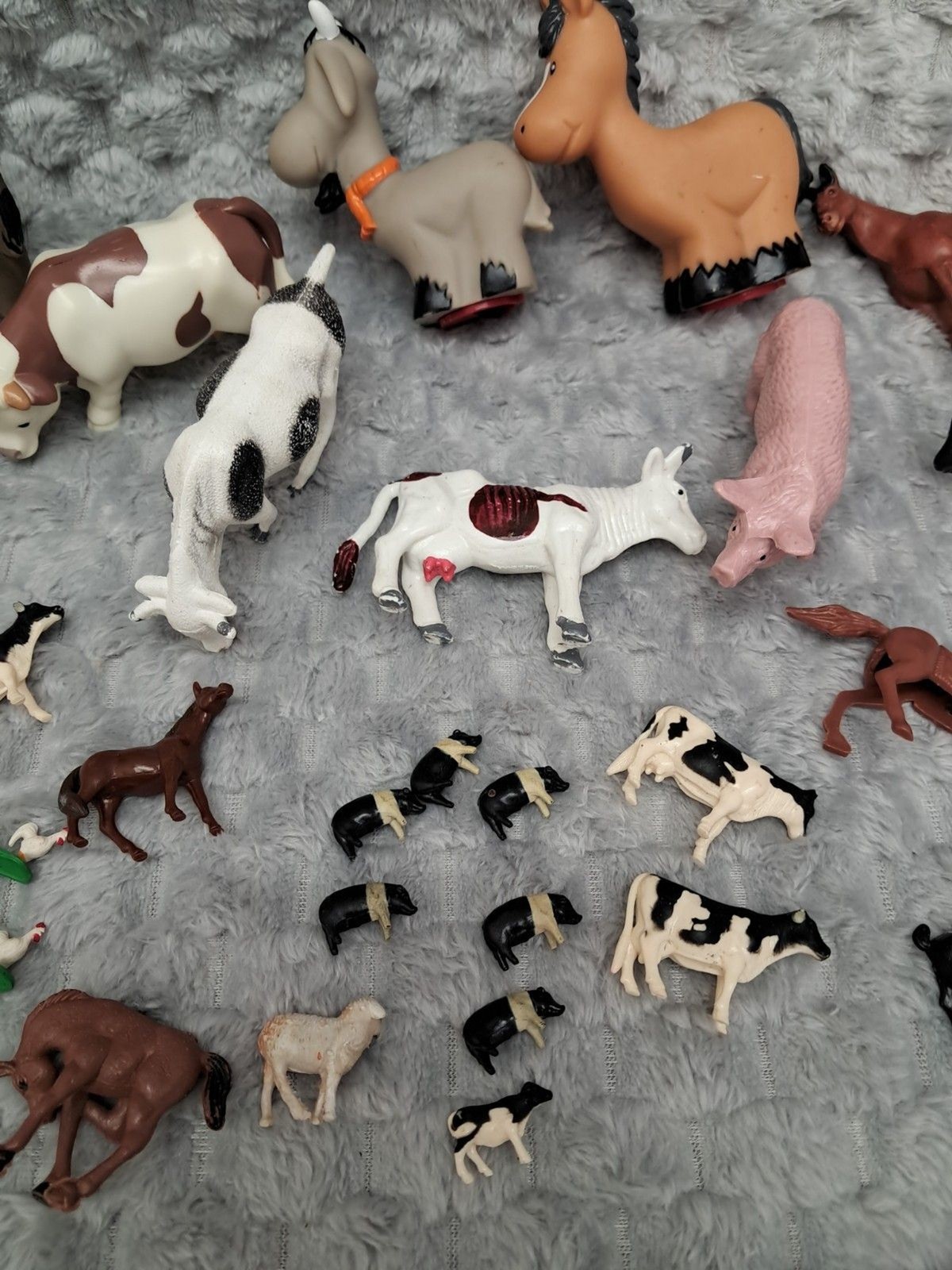 Mixed Lot Plastic Farm Toy Animals ERTL & More Horses Cows Fence Pig Cattle