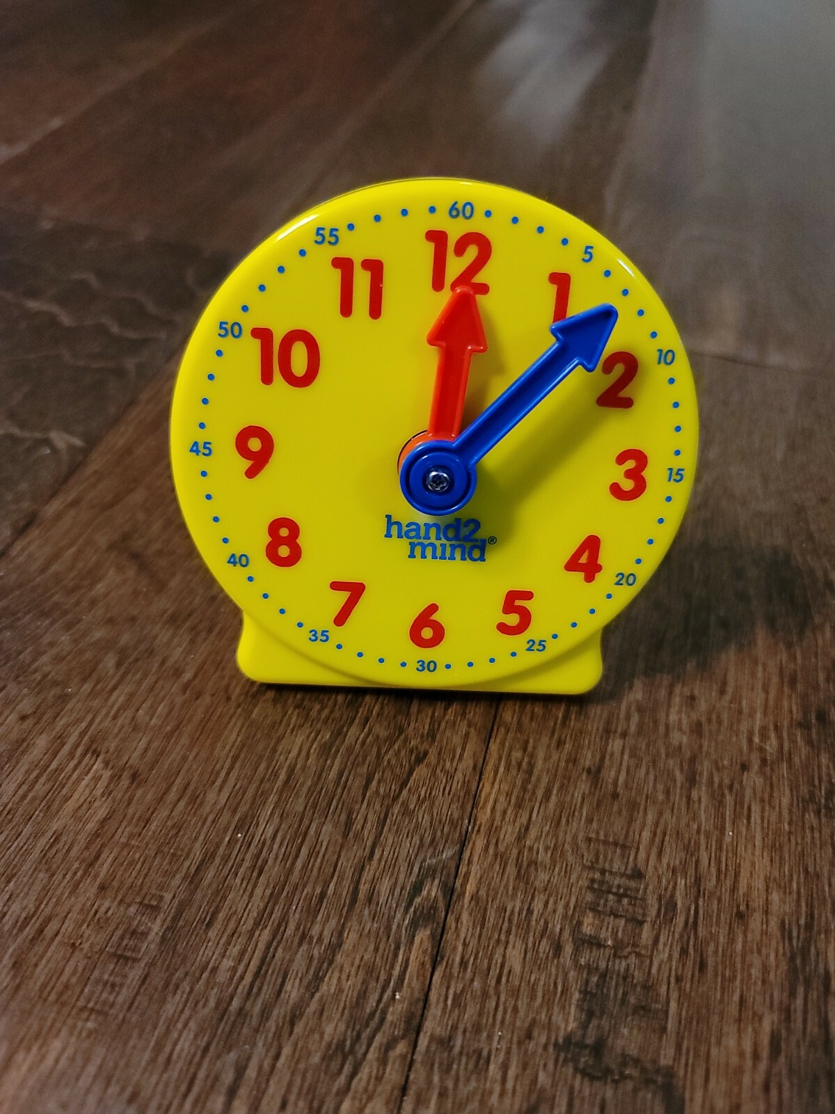 New Kids HAND2MIND Set Of 10 Yellow Learning Geared Clock Size 4″