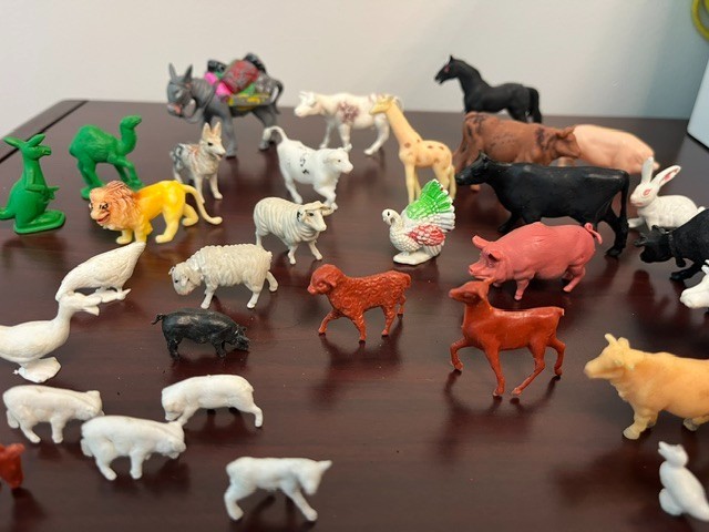 Vintage Lot of 35 Small Plastic Farm & Zoo Animals – Mixed Figures