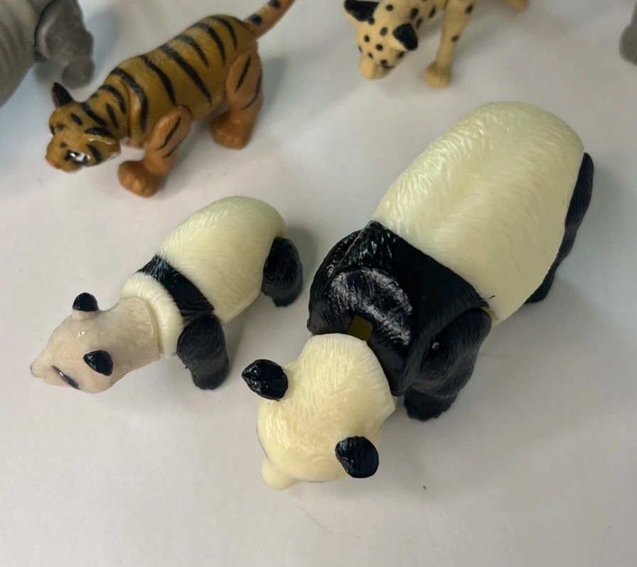 Lot Of 12 Safari Animals Figures Toys Wildlife Zoo Animal Figurine Jungle USED