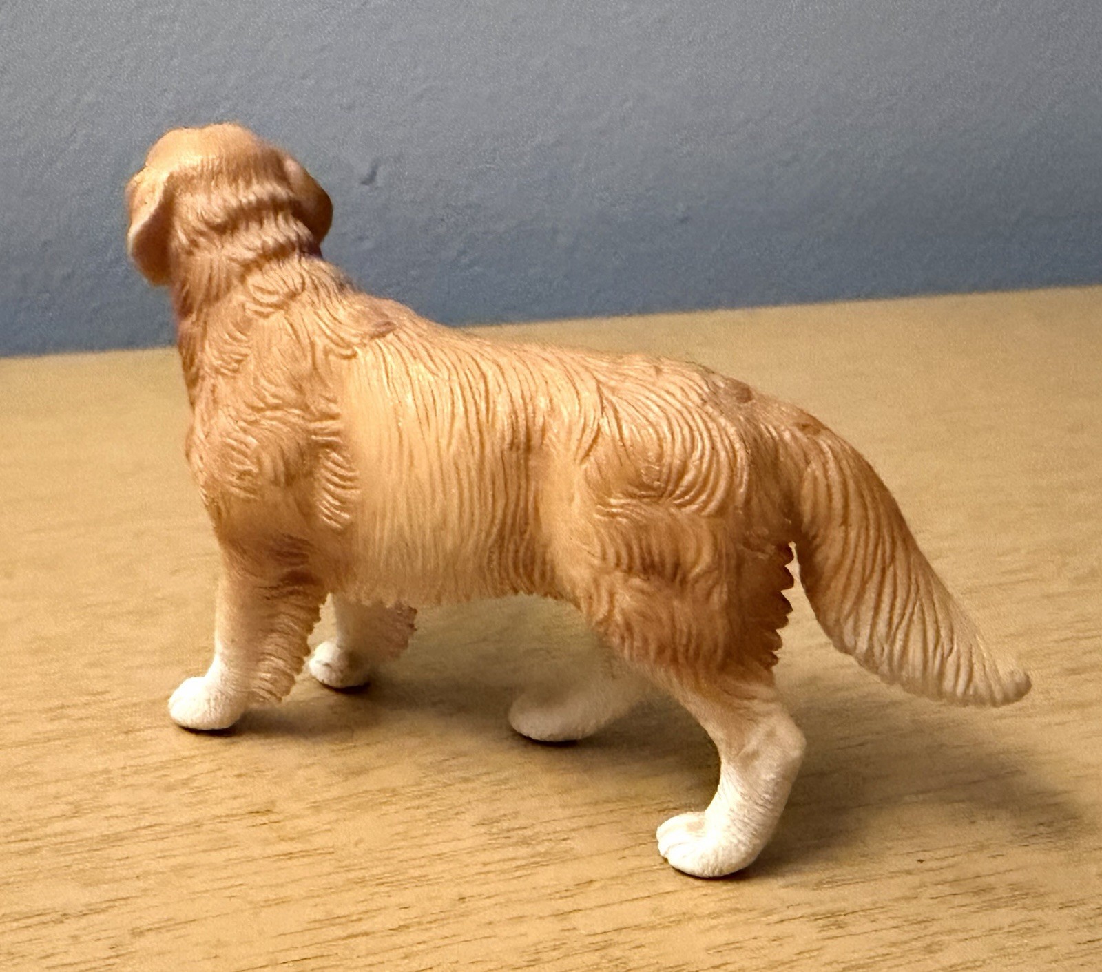 Schleich Golden Retriever Pet Dog Animal Figurine D73527 Standing