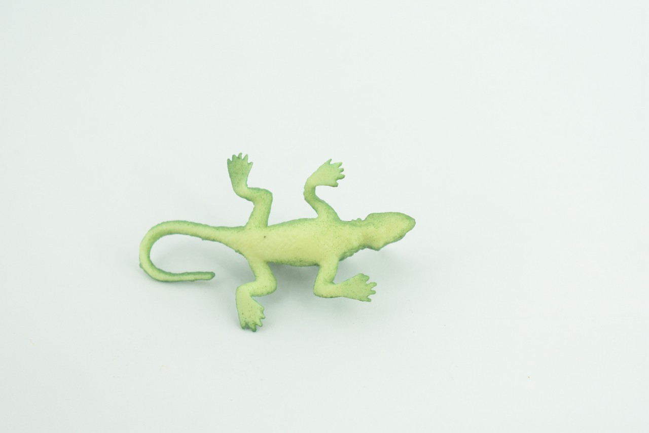 Green Basilisk Lizard Toy, Hand Painted Rubber, Realistic Model 2.5″ WR39 B197