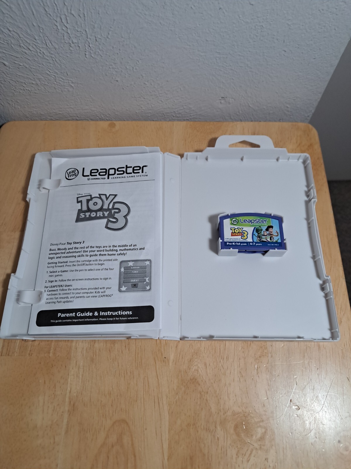 5 Leapster Disney Cars,Toy Story3,Ratatouile,The princess the frog,Tangle Games