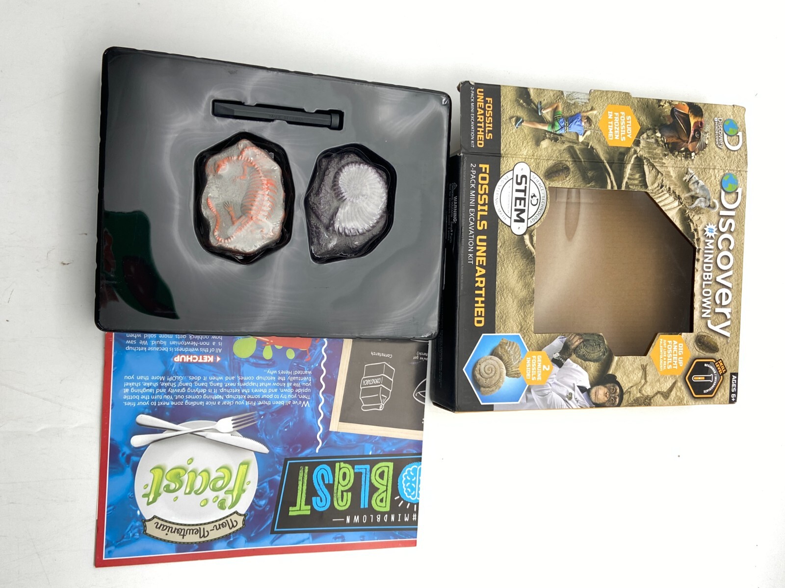 Discovery Mindblown- Fossils Unearthed 2-pack Mini Excavation Kit