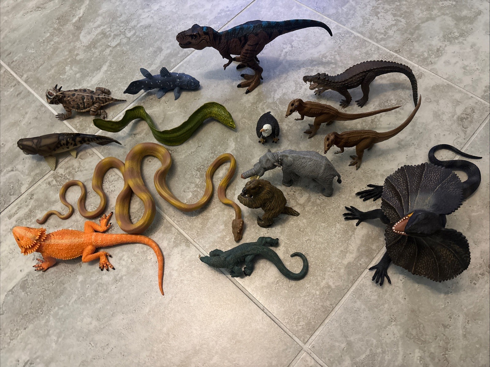 2005 Safari Frilled Lizard Dinosaur Papo Lizard Prehistoric Fish Boa Ice Age