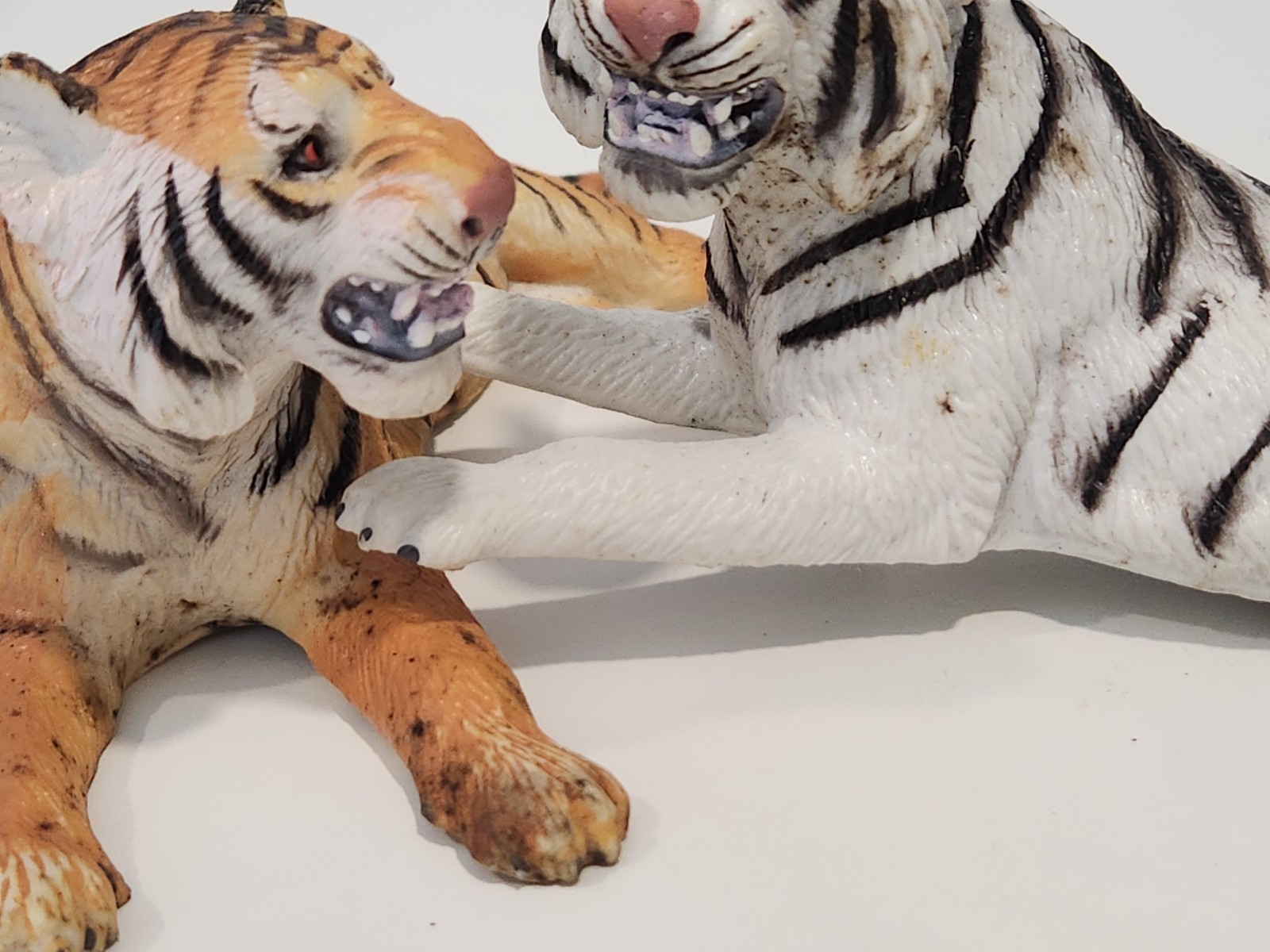 Lot of 8 Safari LTD Jungle Animals Toys Figures Giraffe Zebra Cheetah Rhino Vtg