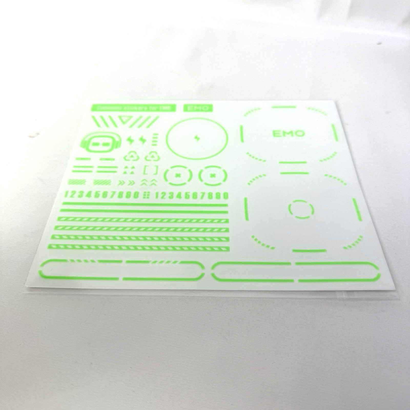 EMO Living Ai White Desktop Robot Pet