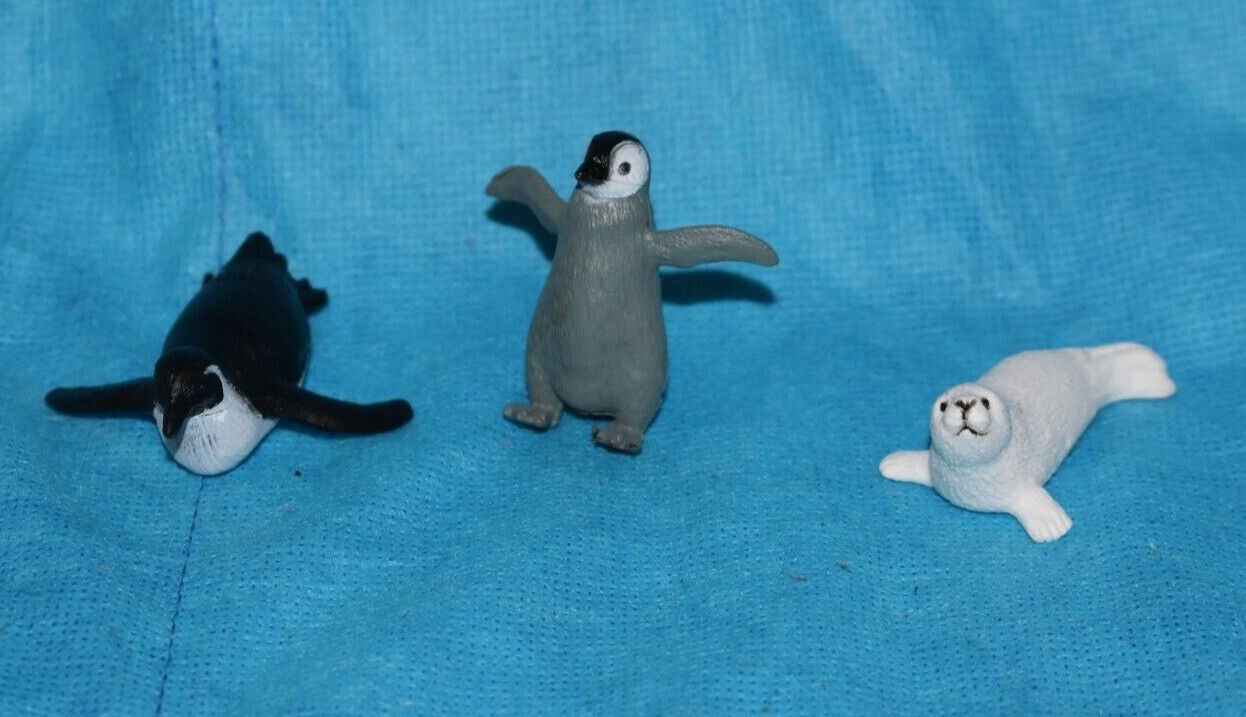 Lot of Toy Animals Figures Seaworld Case Orca Whale Dolphin Horse Reindeer Dog +