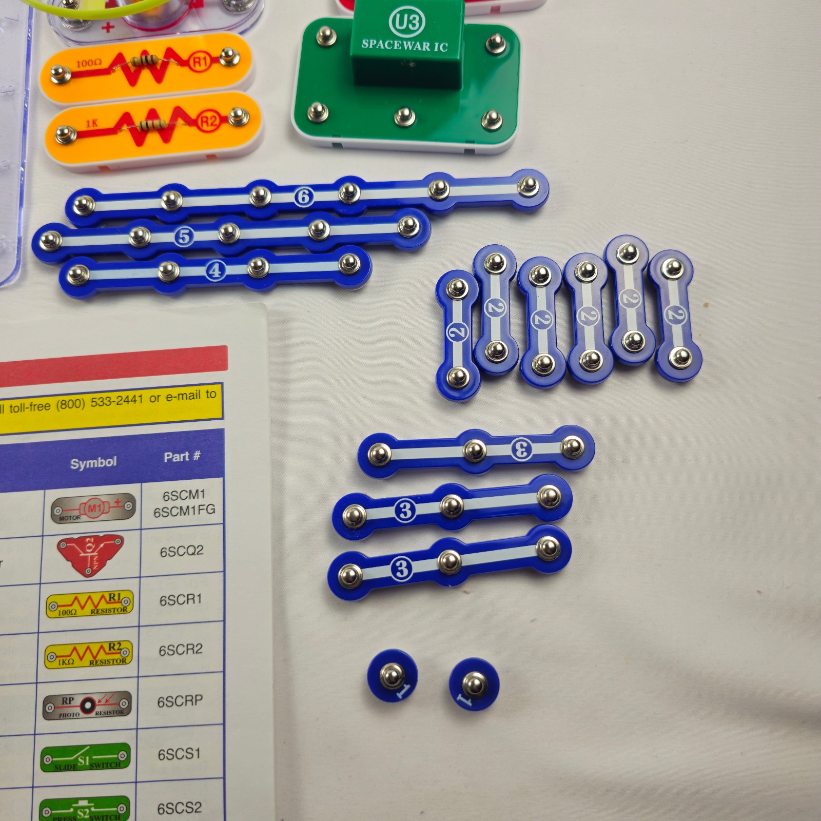 Snap Circuits Skill Builder Electronics Kit 125 Manual Incl, No Box 95% Complete