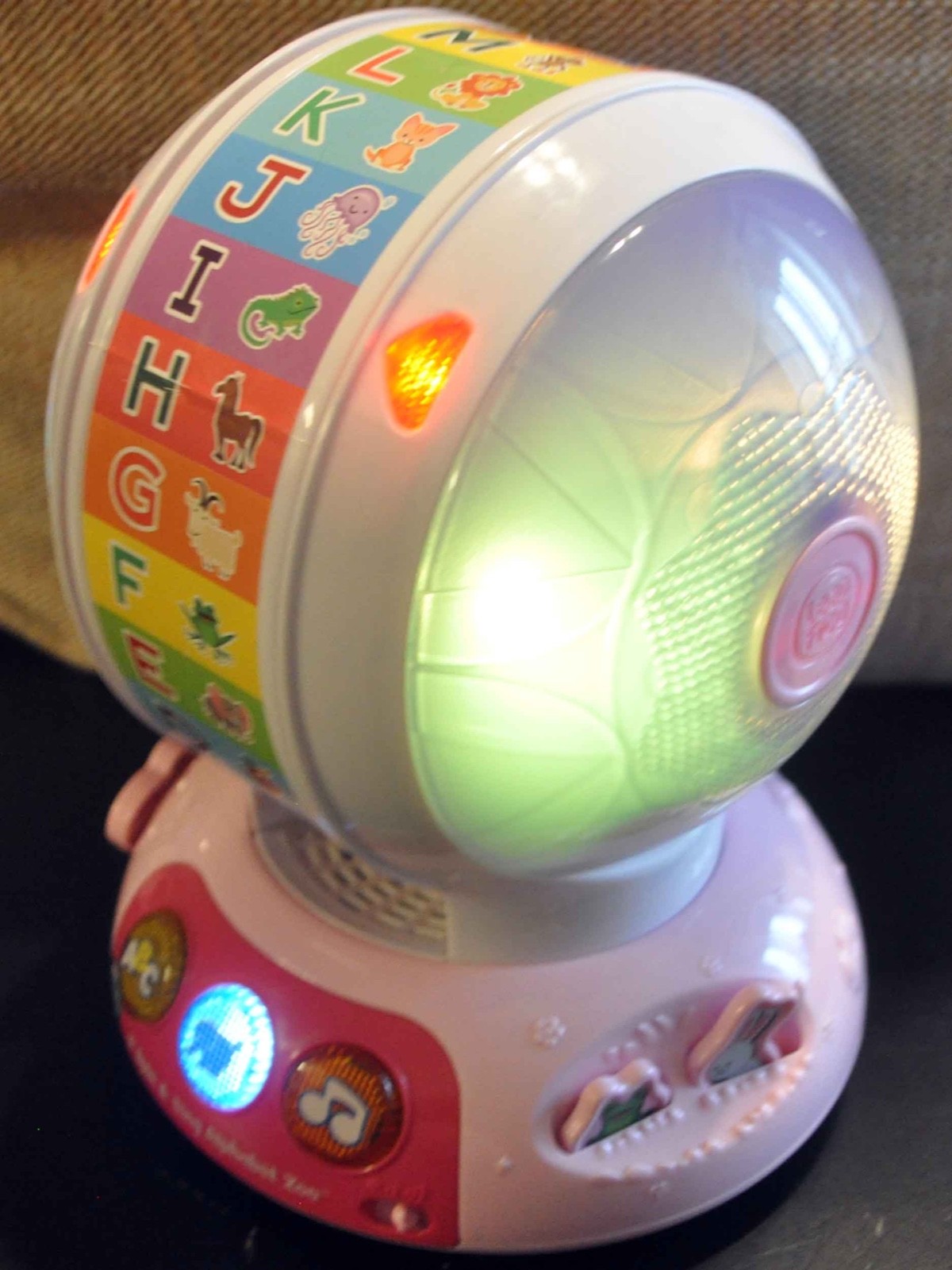 LeapFrog Sing And Spin Alphabet Zoo – Letter, Animal and Music Learning Modes