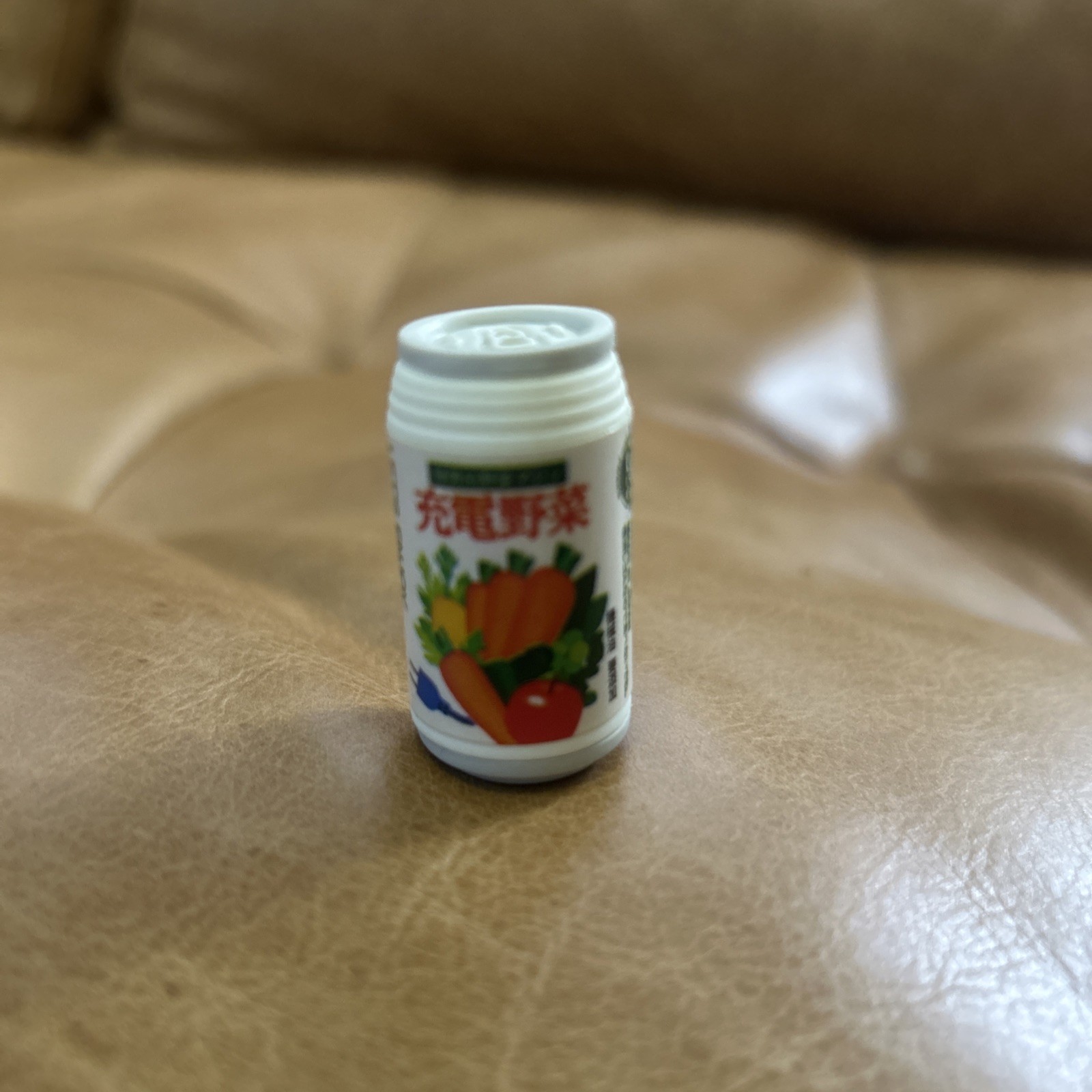 IWAKO Japanese Erasers Mixed Lot of 5. Vegetable Juice and Green Tea Cans.