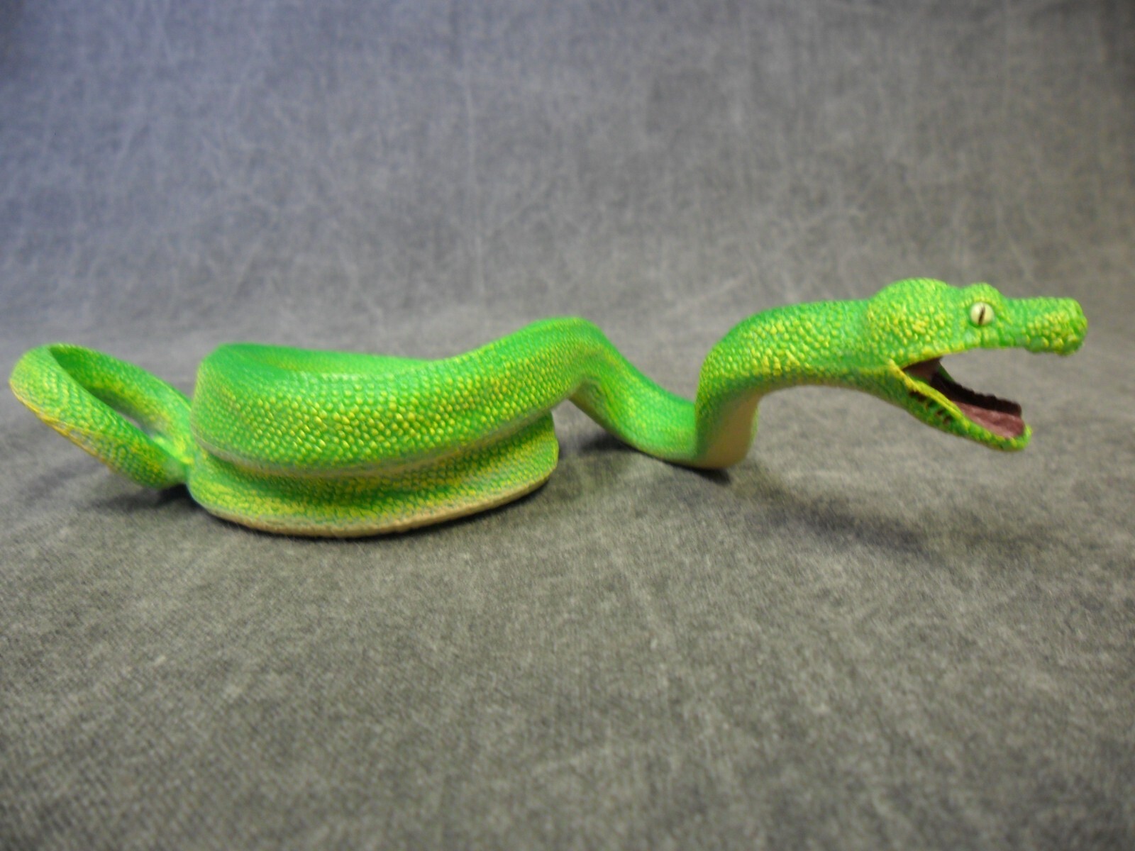 CollectA NIP * Green Tree Python * 88962 Wildlife Snake Model Toy Figurine
