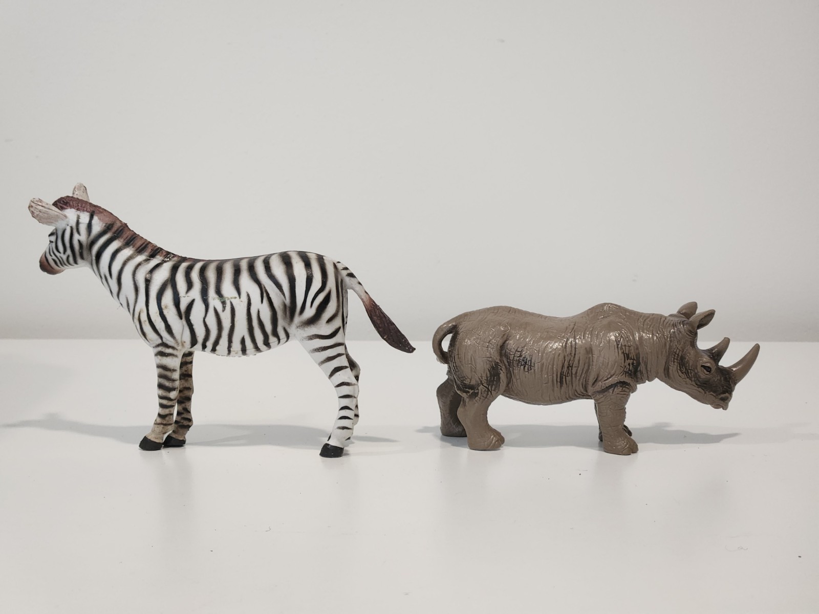 Lot of 8 Safari LTD Jungle Animals Toys Figures Giraffe Zebra Cheetah Rhino Vtg