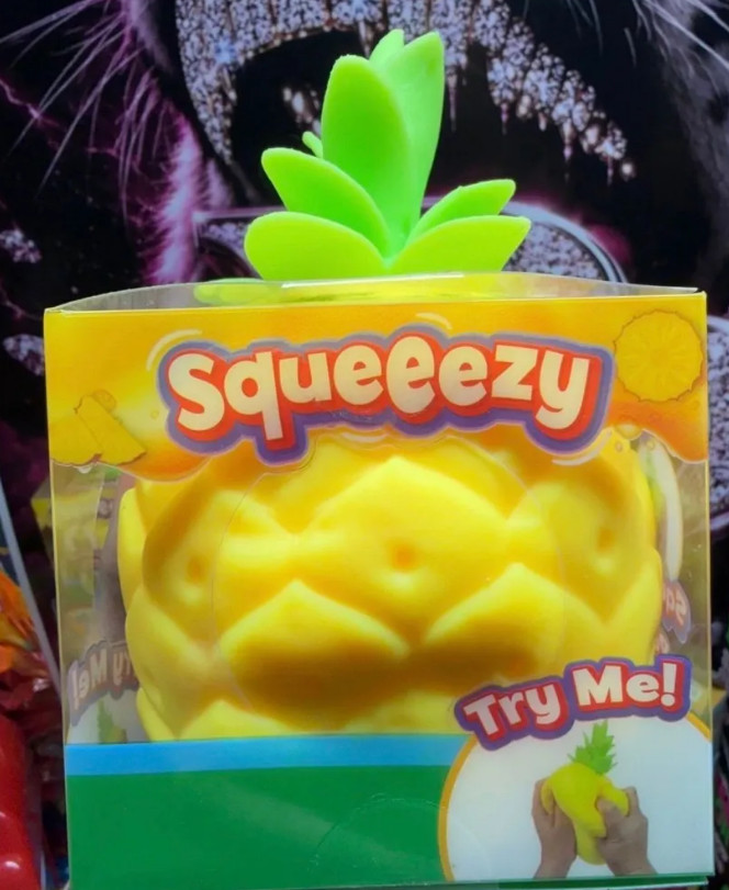 Squeeezy Jumbo Pineapple Squishy Fidget Toy – Vibrant Yellow Stress Reliever