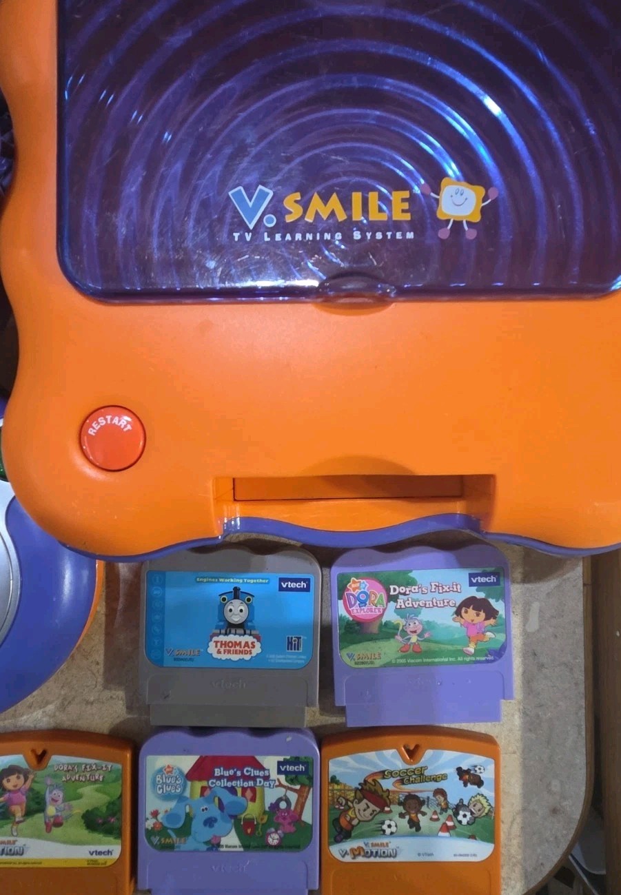 VTech Vsmile TV Learning System Lot 1 Console 2 Controllers 6 Games Power Cable