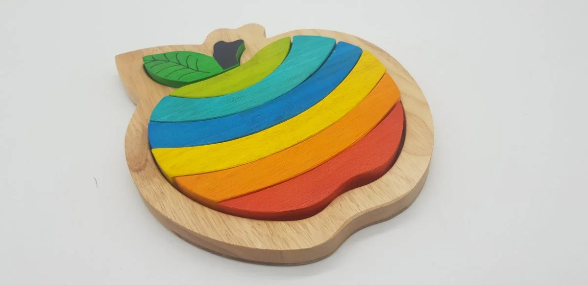 QToys USA Delicious Apple Puzzle