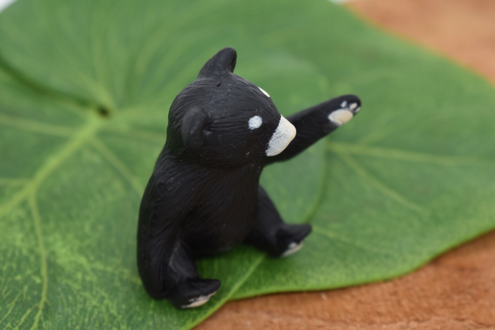 Black Bear, Baby Sitting ~ Plastic Replica 1 3/4″ ~ F243-B206
