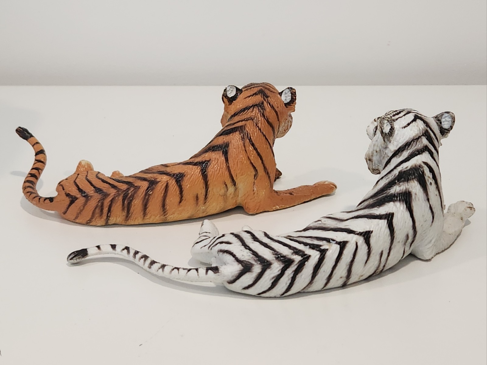 Lot of 8 Safari LTD Jungle Animals Toys Figures Giraffe Zebra Cheetah Rhino Vtg