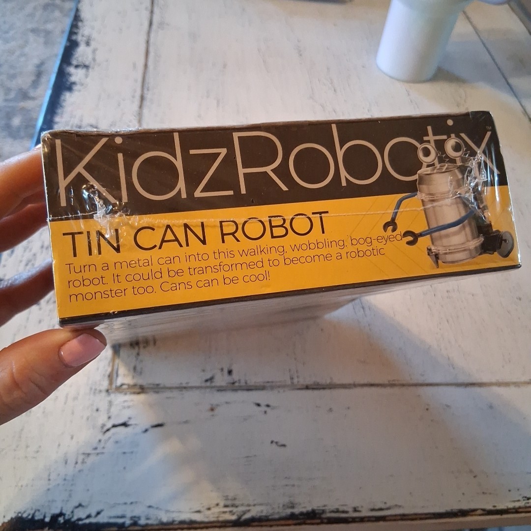 Kidz Robotix Tin Can Robot 4M STEM Toy Project NEW Factory Sealed Ages 8-Up