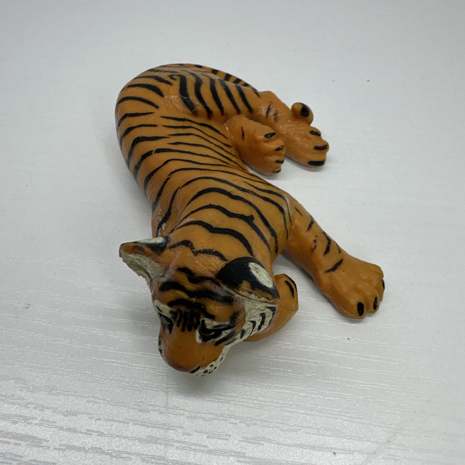 Vintage W.A.I. Wildlife Artists Tiger Laying Down Plastic Toy Figure 1985