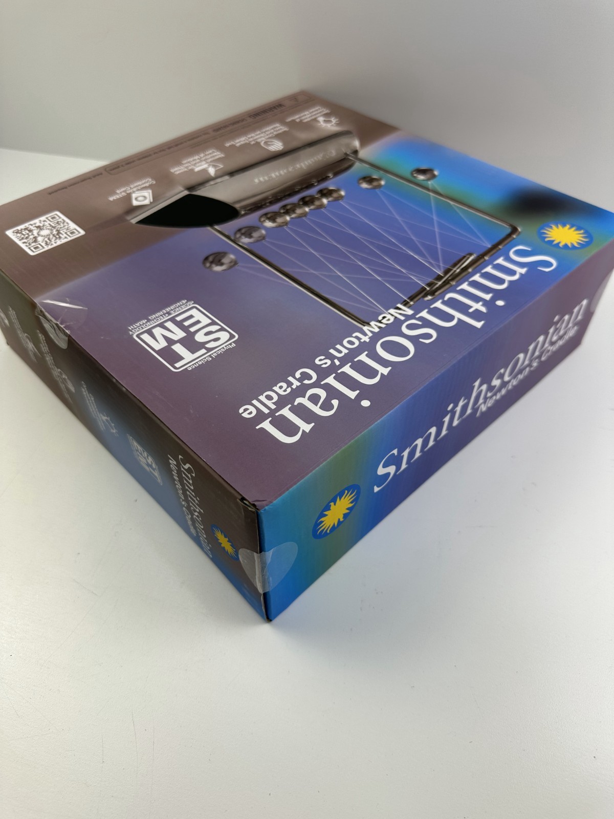 Smithsonian Newton’s Cradle Science Kit Motion & Physics Desktop Toy For Age 8+