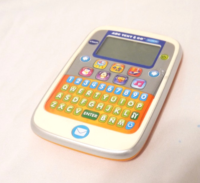 VTech ABC Text and Go Motion Phone Learning Educational Game