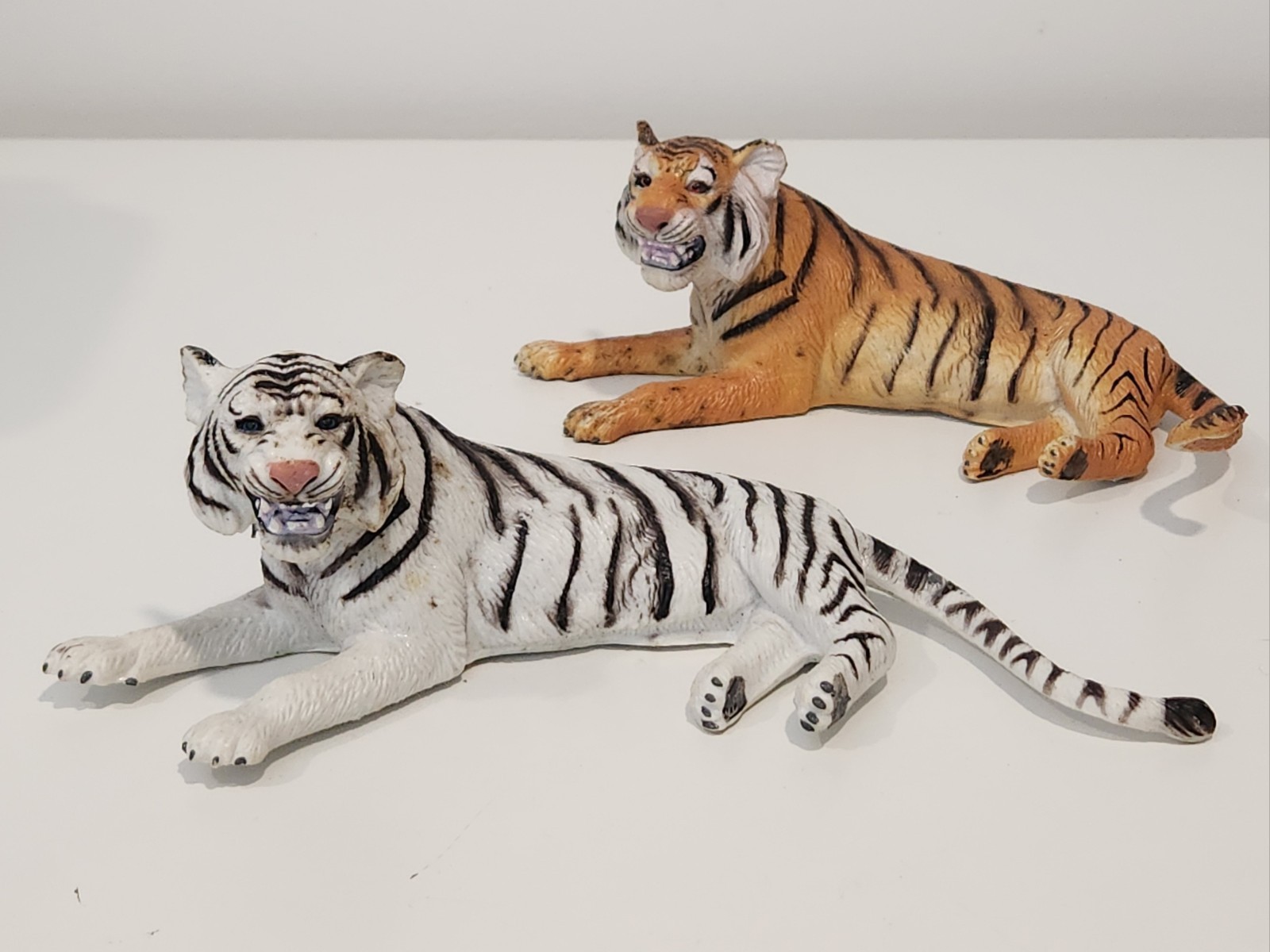 Lot of 8 Safari LTD Jungle Animals Toys Figures Giraffe Zebra Cheetah Rhino Vtg