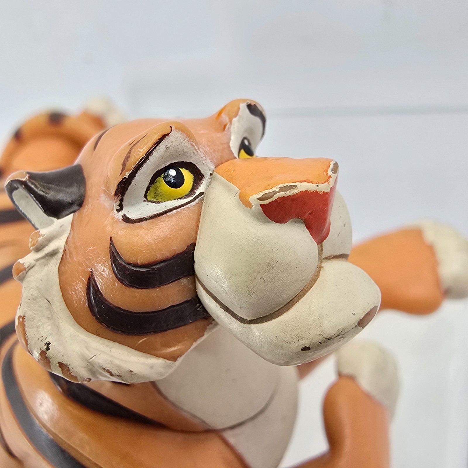 Disney Store Aladdin Jasmine’s Tiger Rajah PVC Figure Laying Down 4″ Toys Cat