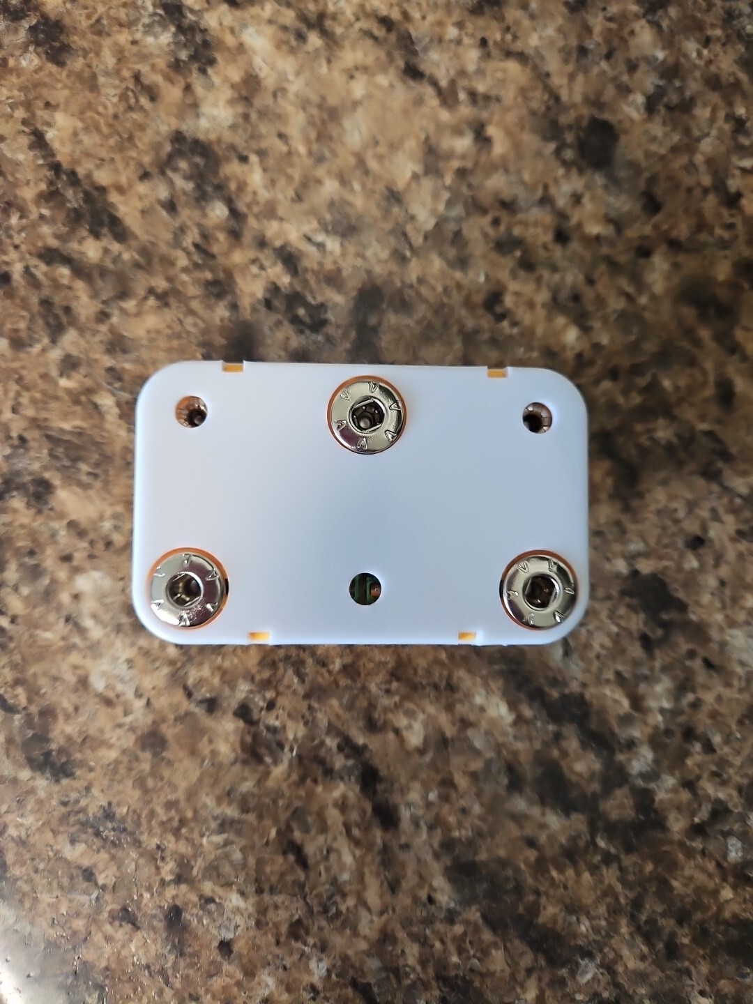 Electronic Snap Circuits Elenco Amplifier IC Unit (U4), Part # 6SCU4 U4 Yellow