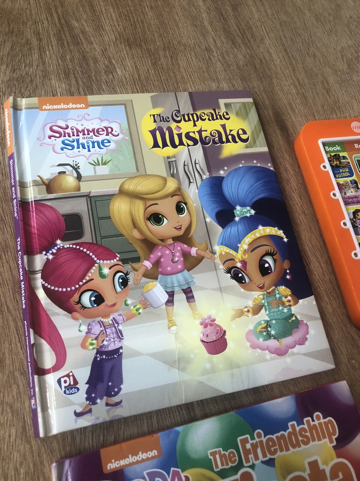 Nickelodeon Electronic Book Reader w/ 7 Books- Shimmer & Shine Blaze Paw Patrol