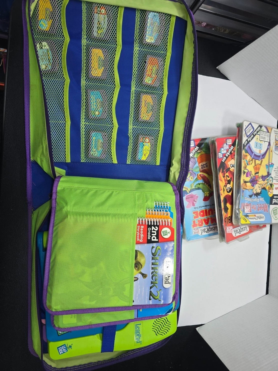 LeapPad Bundle With 14 Books and 12 Cartdriges
