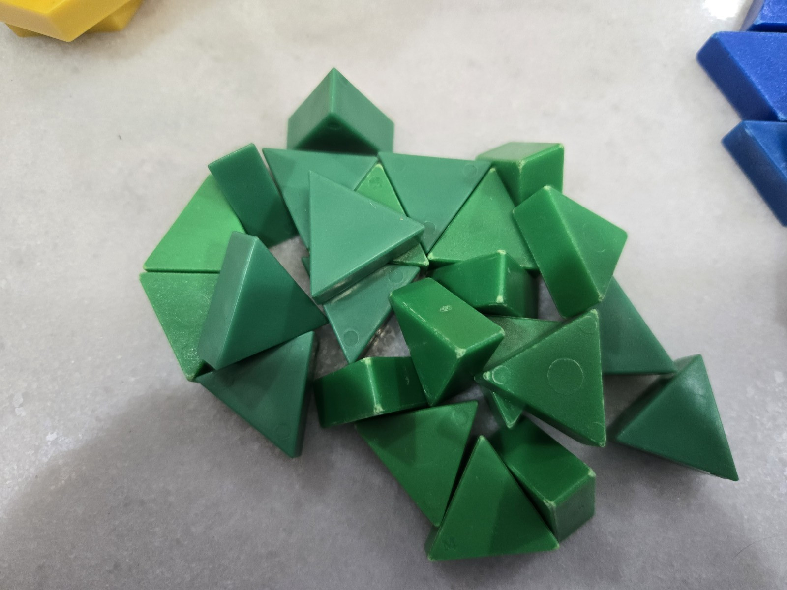 Math Manipulatives Plastic Tangram Pattern Blocks… 229 Pieces!