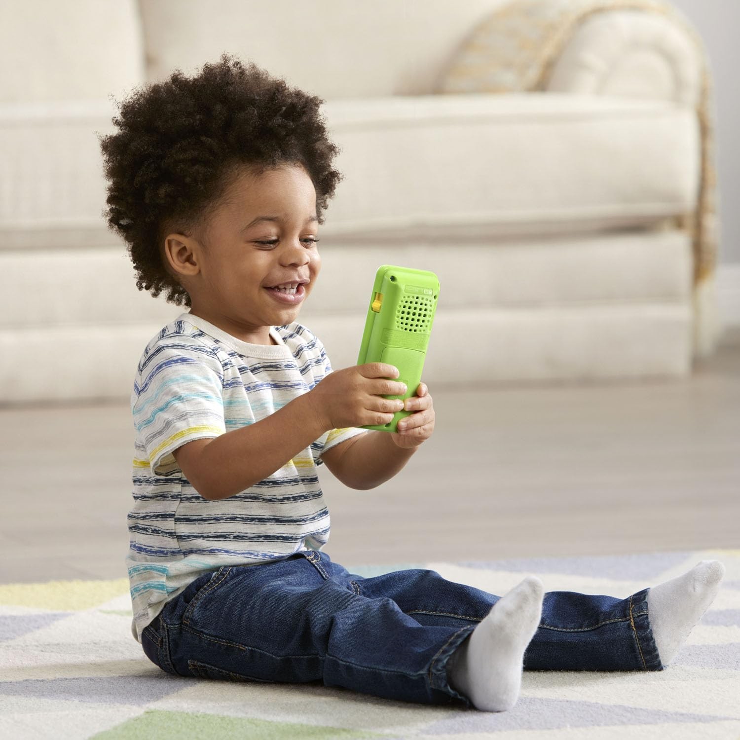 LeapFrog Chat and Count Emoji Phone, Green 2.8″ x 5.8″ x 1″,