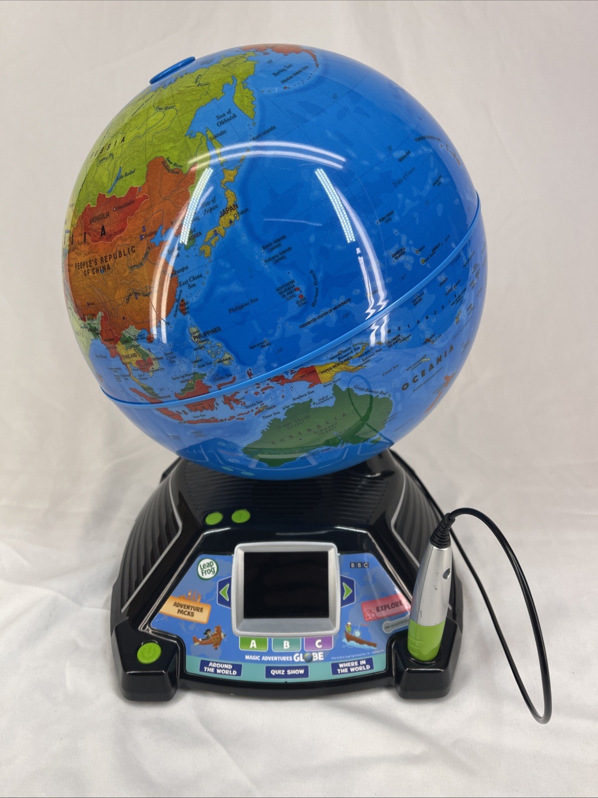 LeapFrog Magic Adventures Globe w/ LCD Video Screen & Animation