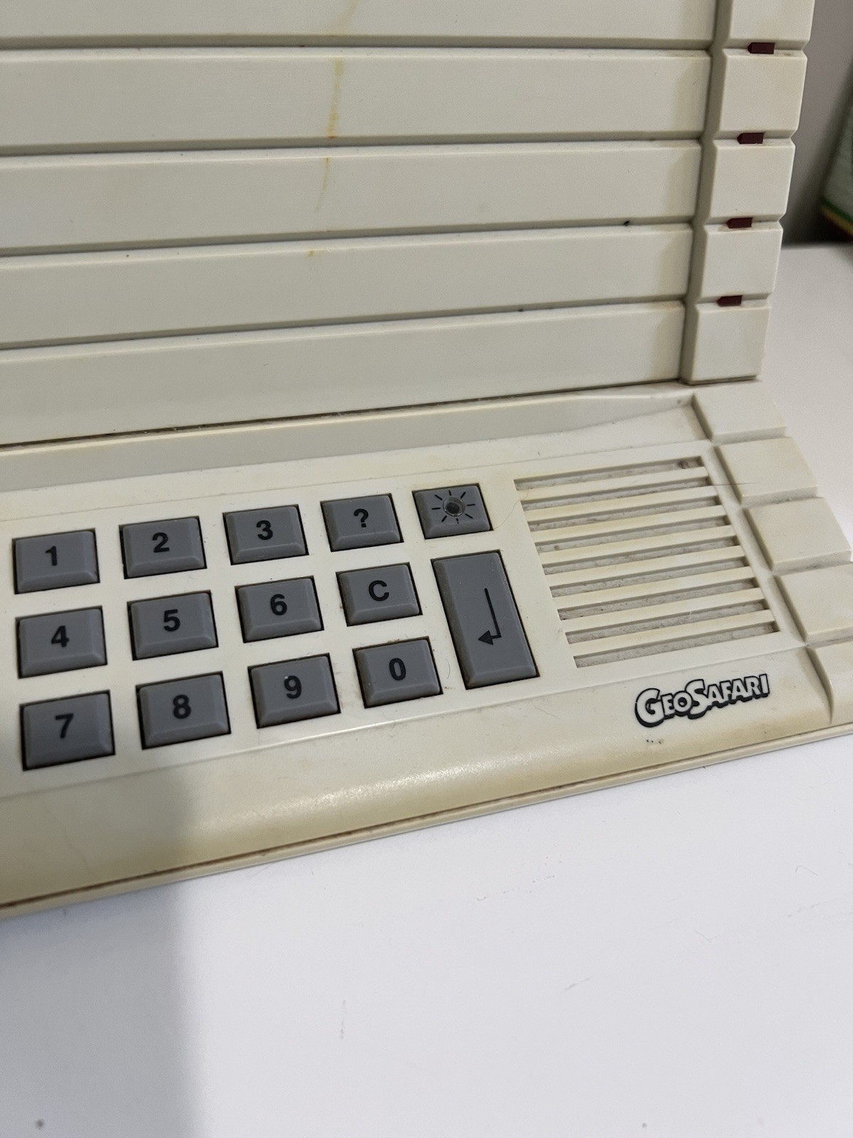 GeoSafari EI-8700 Electronic Learning Game – Working – 31 Cards Included