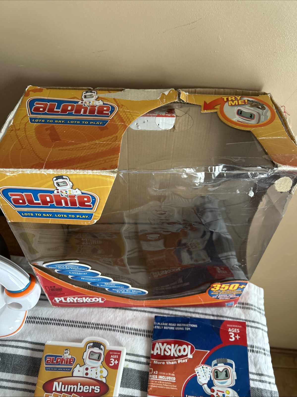 Playskool Alphie Interactive Learning Talking Robot With Over 40 Cards Works