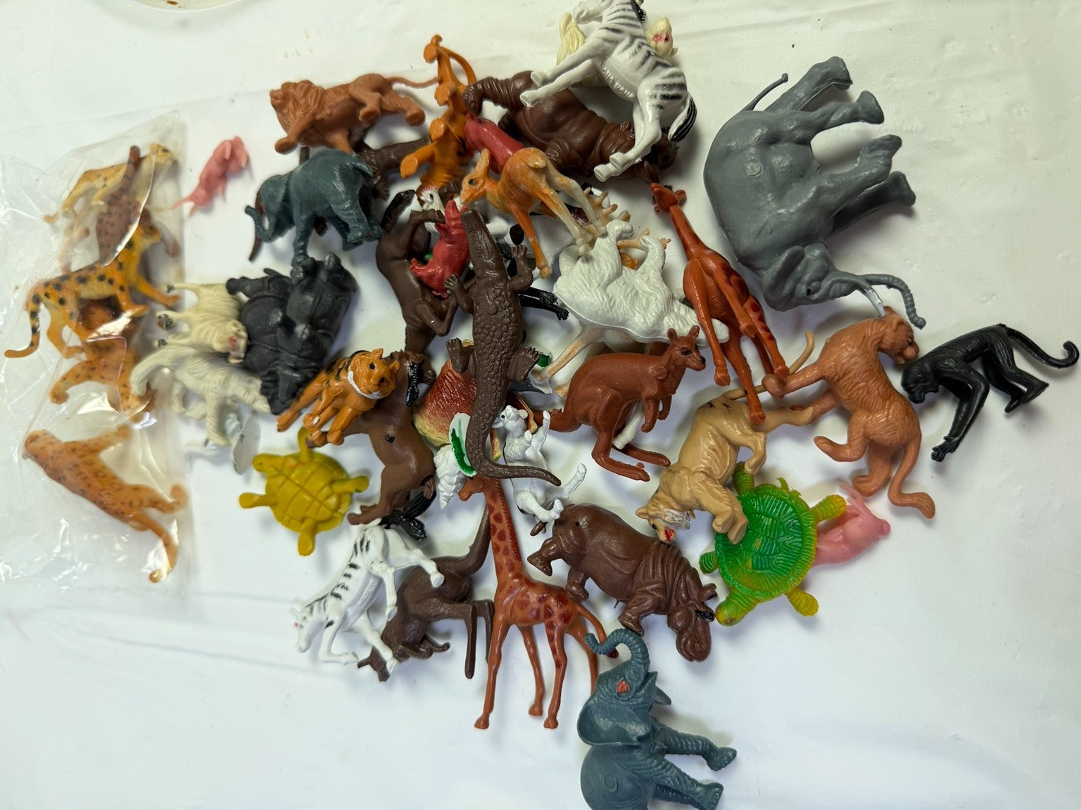 Vintage Plastic Zoo Safari Animal Figures Mixed Lot Hong Kong AS-IS
