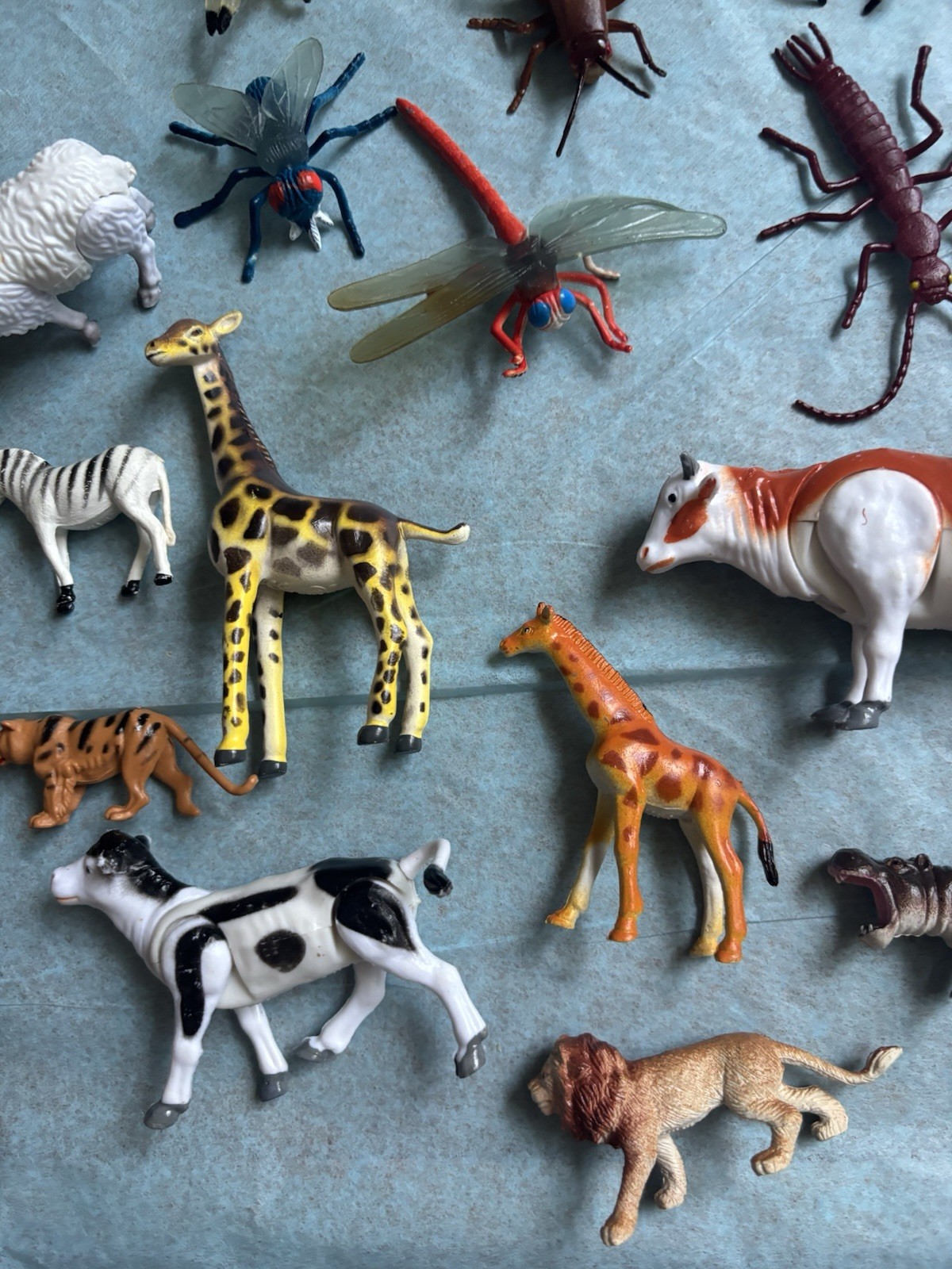 Bulk Lot of 36 Plastic Toy Animals & Bugs – Frogs, Snakes, Lizards, Insects