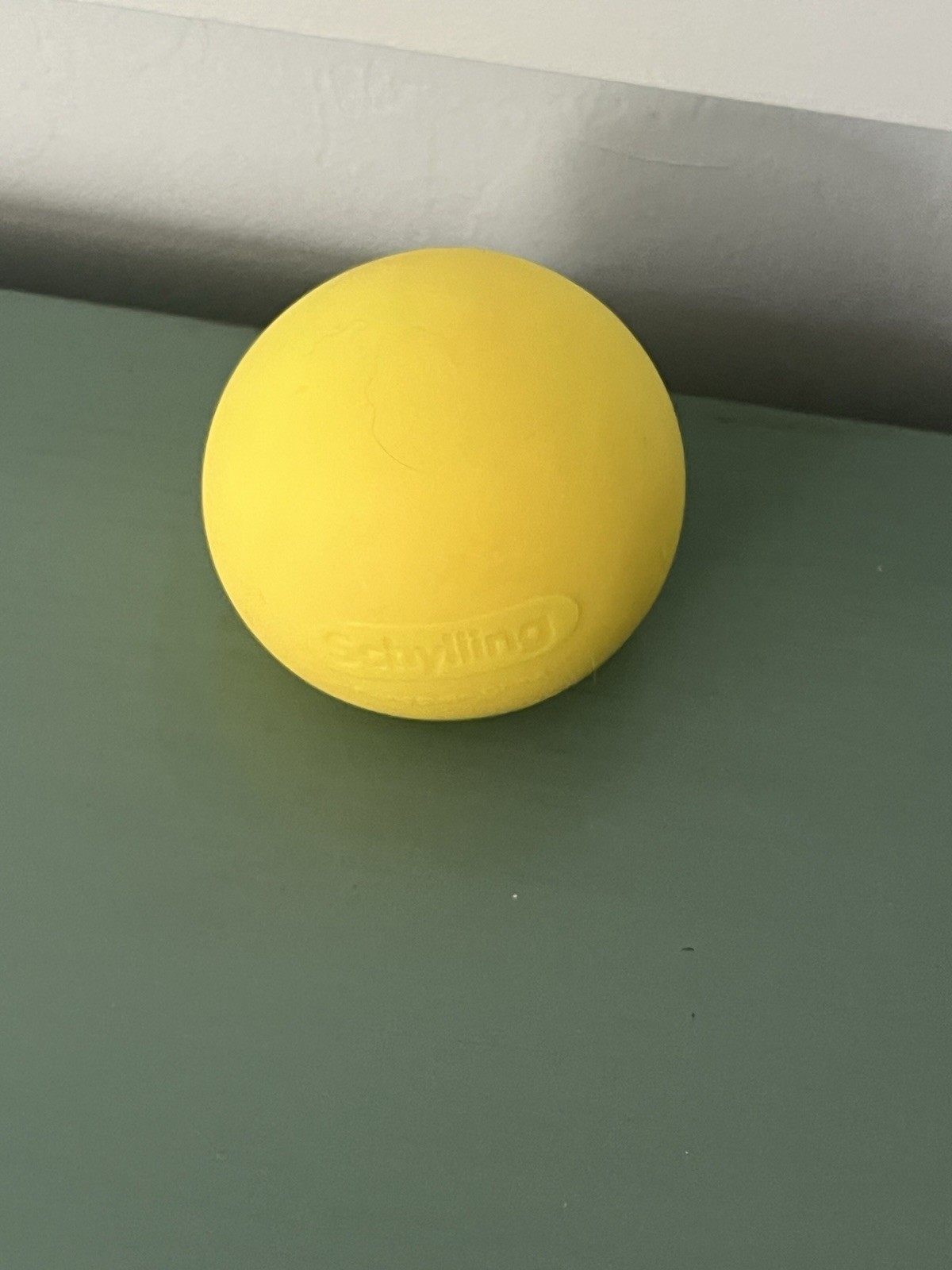 Schylling NEEDOH COLOR CHANGING BALL yellow Squish Squeeze