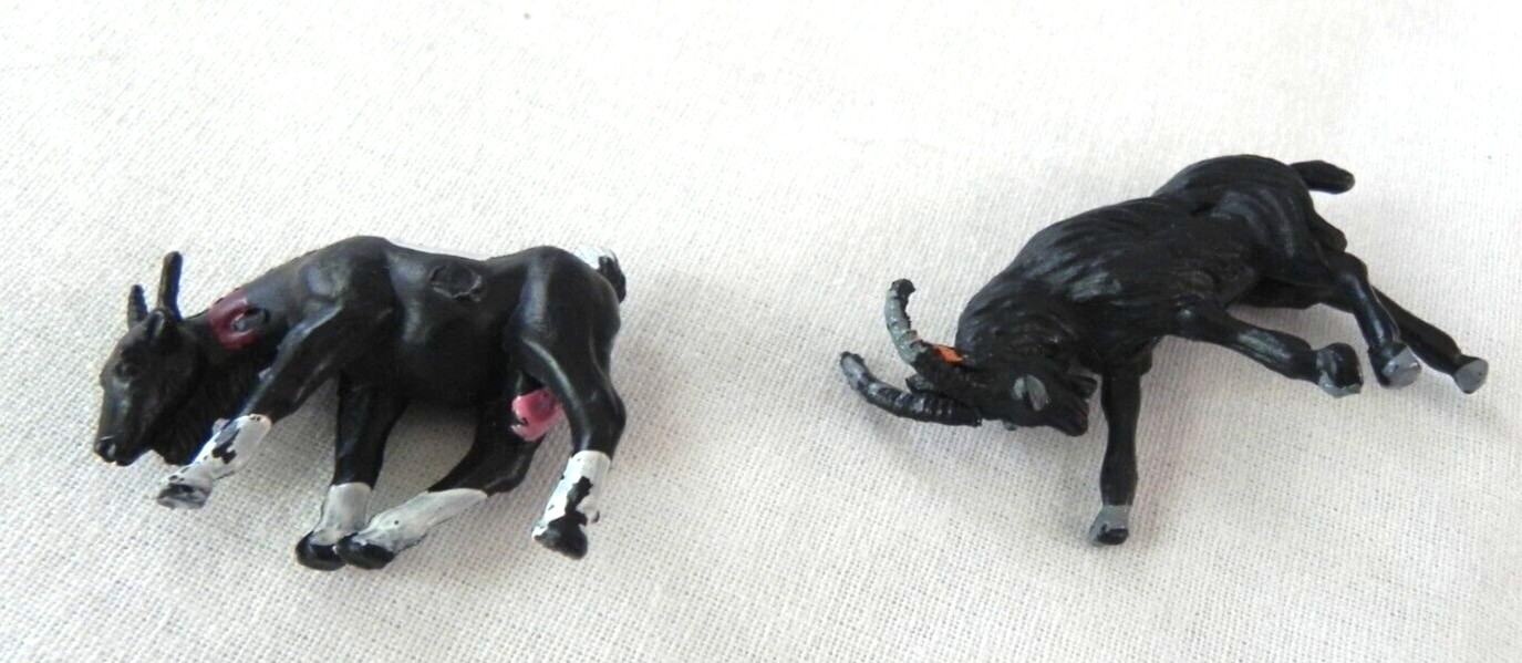 Set of 2 Plastic Goats farm animals Nanny Billy unknown vintage Singapore Hong K